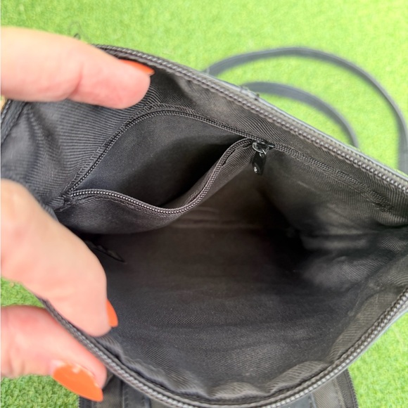 Fossil Black Leather Crossbody Bag Travel Purse Pocketbook - Picture 4 of 4